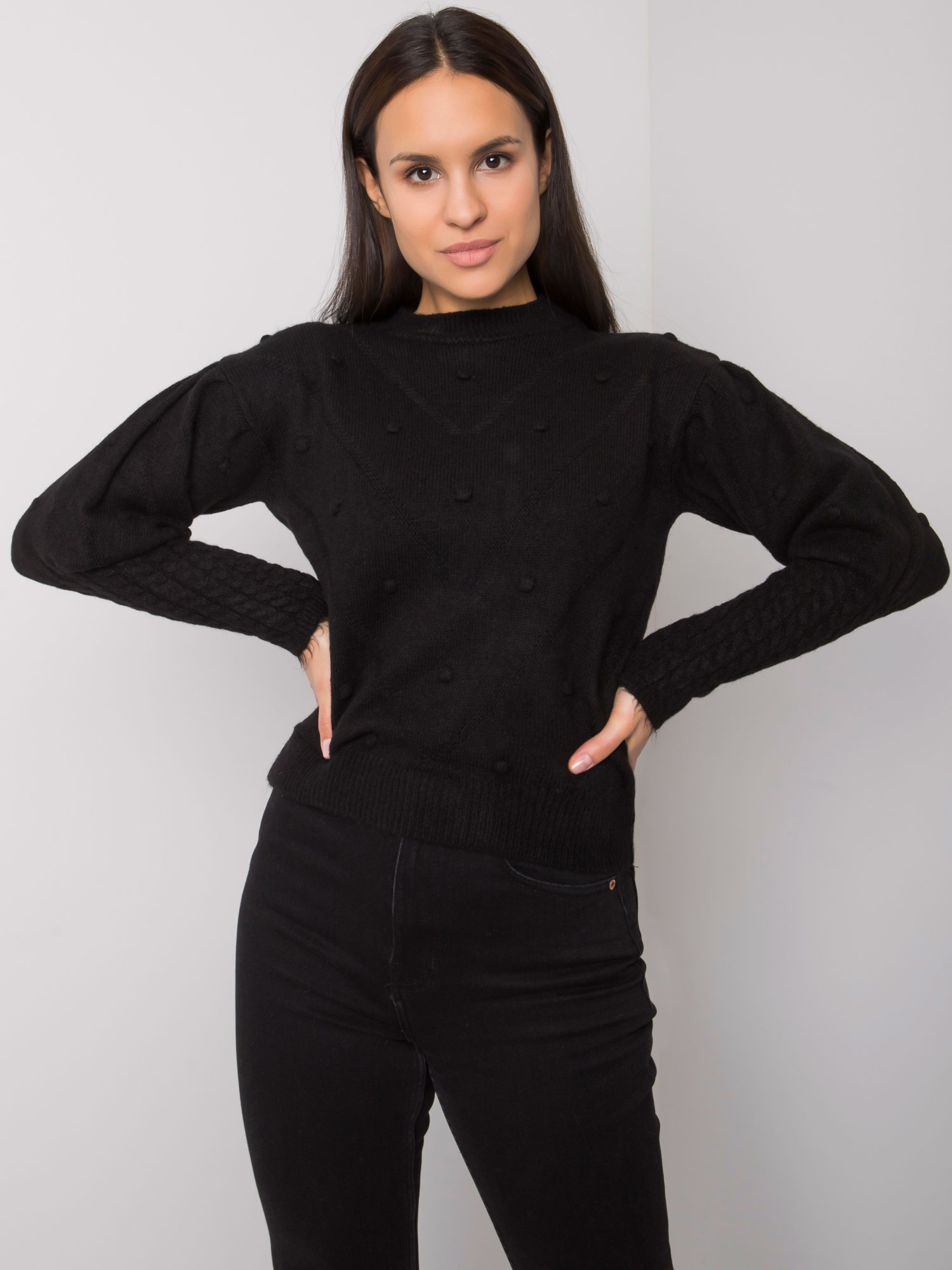 Czarny sweter z ozdobnymi rękawami Salamanca RUE PARIS Czarny sweter z ozdobnymi rękawami Salamanca RUE PARIS