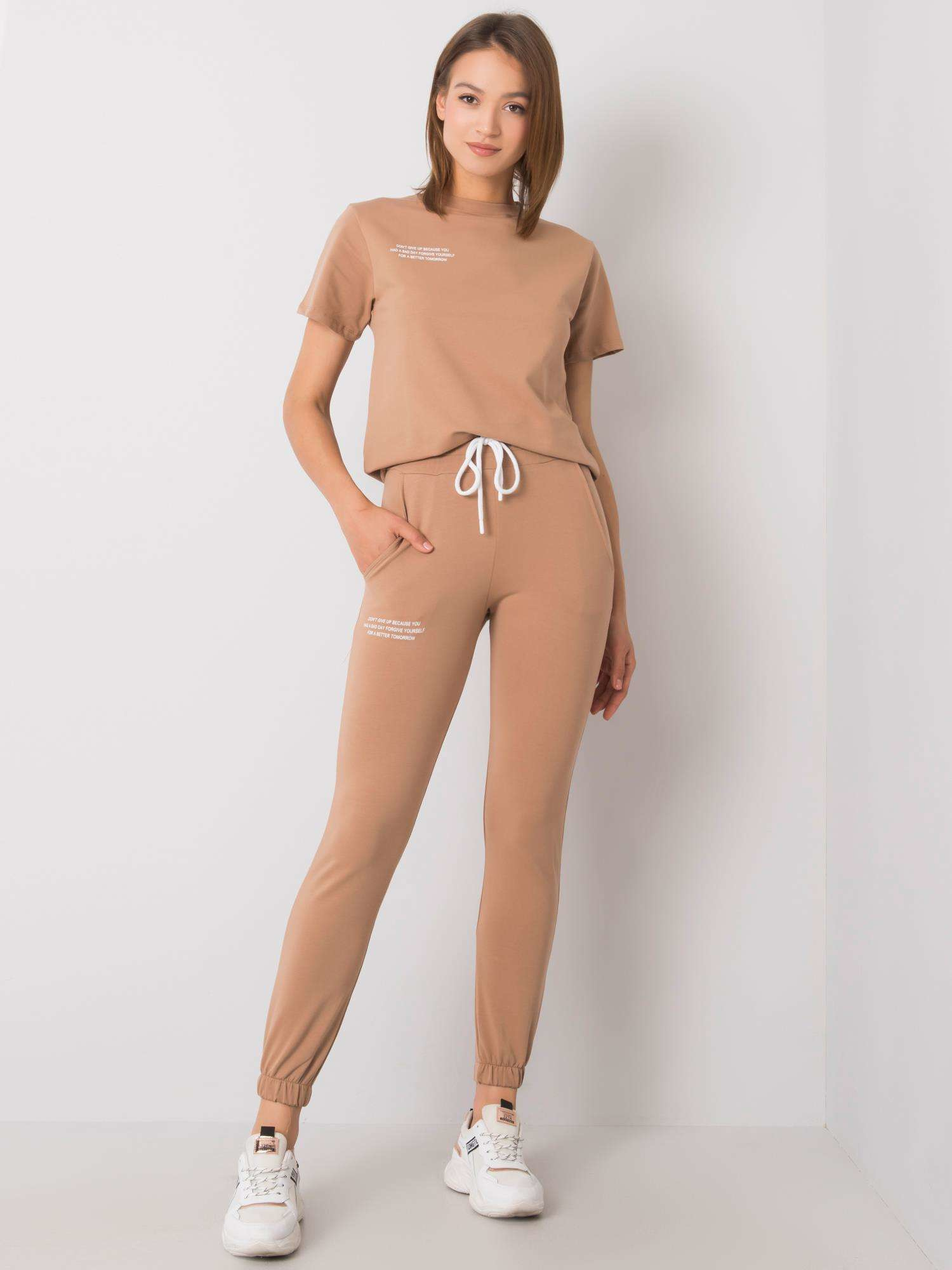 Camelowy komplet Della RUE PARIS Camelowy komplet Della RUE PARIS