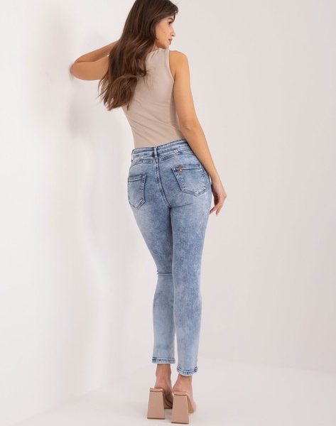 Niebieskie jeansowe rurki high waist